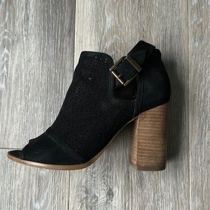 Tommy Hilfiger Peep Toes